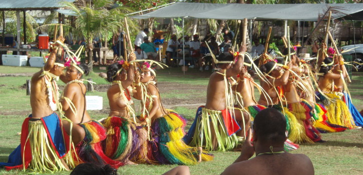 Yap day dancers