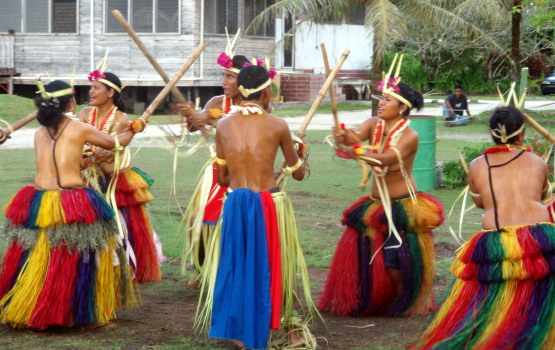 Yap day dancers