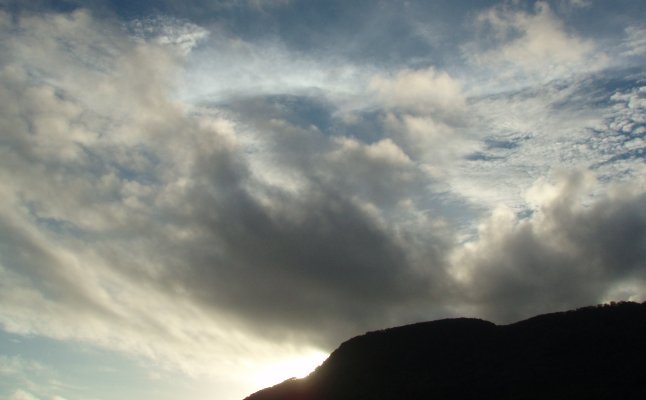 yellow grey cloud tinge in the early morning