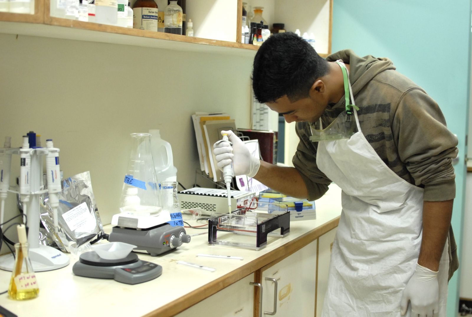 COMFSM Laboratory Equipment Donated to Natural Science and