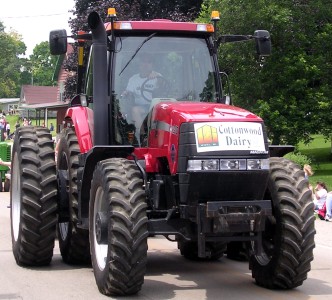 070429tractor (47K)