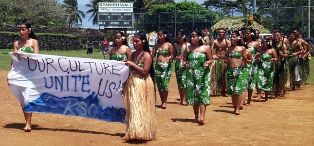 Kosraen dancers