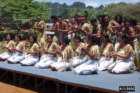 Chuukese dancers