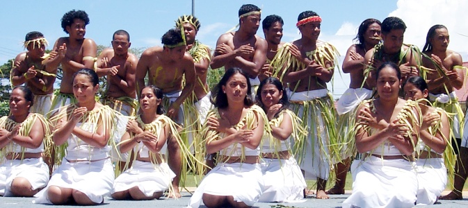 Chuukese dancers