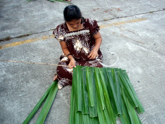 Krystal Eria weaves thatch Chuukese style