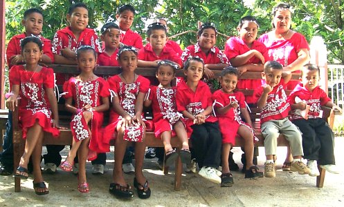 Etawi srisrik children's choir Kosrae ready for marching