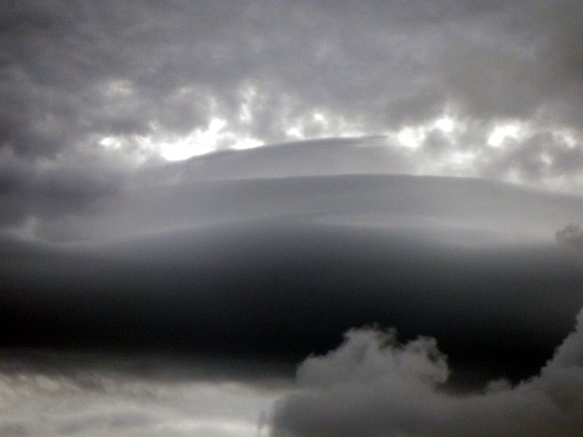 lenticular cloud