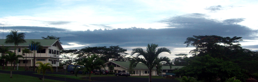 statrus-like cloud with small boils on upper surface of limited vertical extent