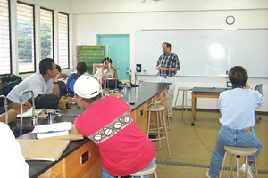 Dr. Balick explains ethnobotany to the SC 250 Botany students