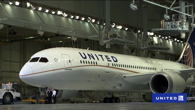 United 787 in delivery livery